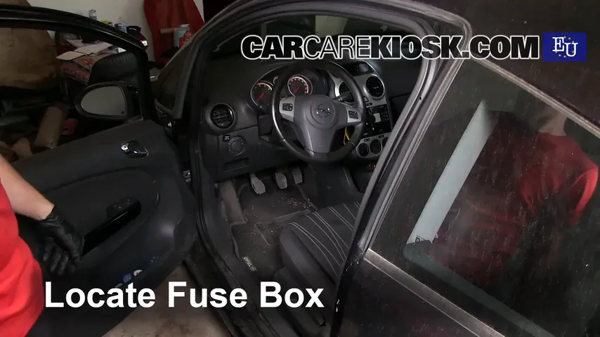 2008 Opel Corsa D 1.2L 4 Cyl. Fusible (intérieur) Contrôle